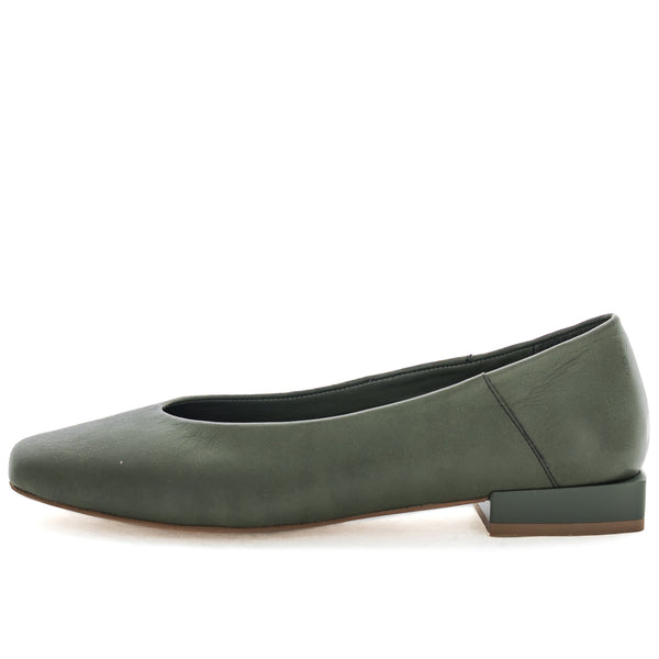 Zola Hilia Womens Slip Ons - Olive Smooth (9027155263711)