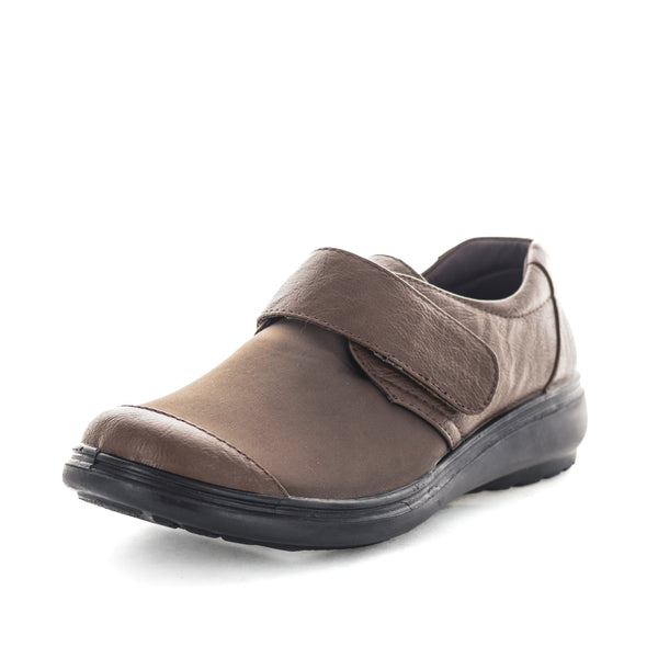 Aerocushion Miller Women's Slip Ons - Brown