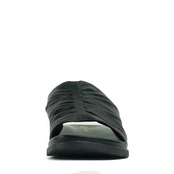 Aerocushion Molly Women's Ruched Slide Sandals - Black