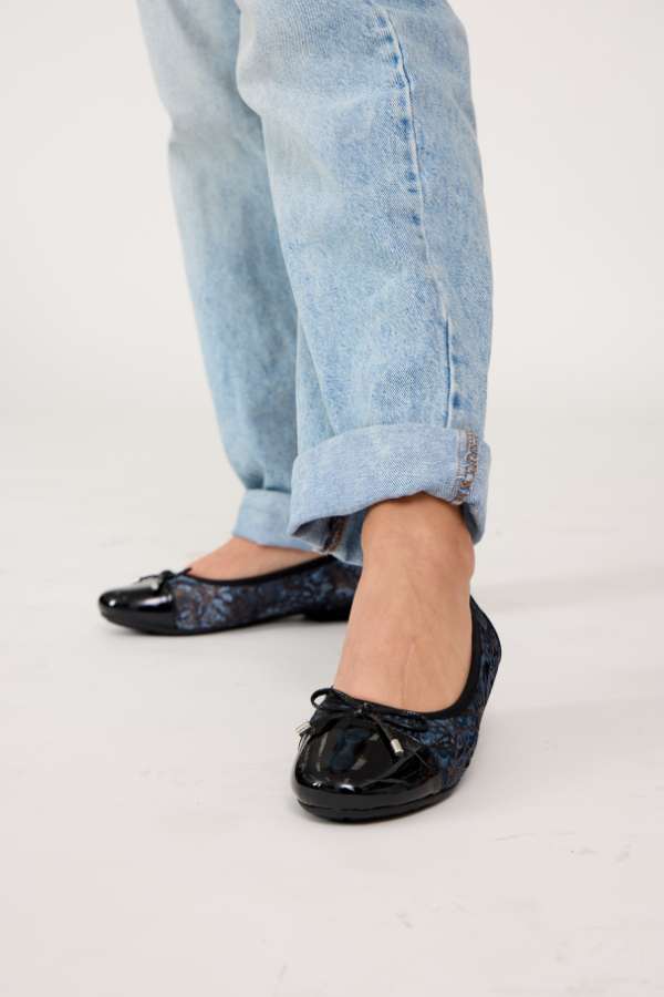 Wilde Syma Womens Flats - Blue Multi (9014747824351)