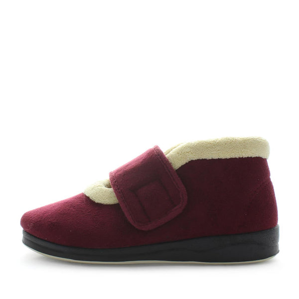 Panda Emee Women's Slippers - Burgundy (9003572035807)